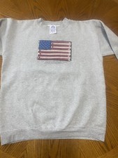 Vintage USA Flag An American Tradition Gray Crewneck Sweatshirt Medium