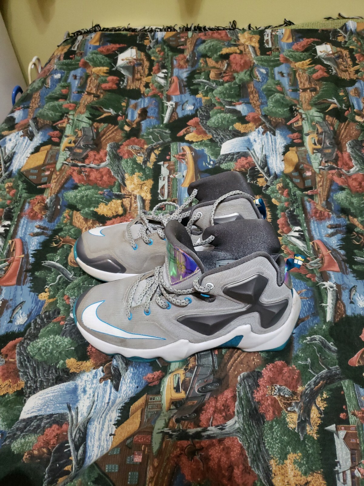 lebron 13 shoes