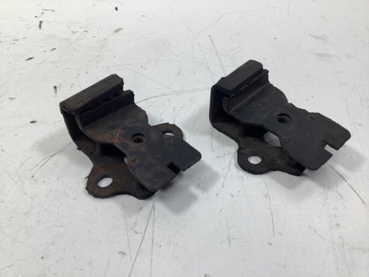 83-87 Honda Prelude DX Top Radiator Mount Brackets 2pc Set 60866