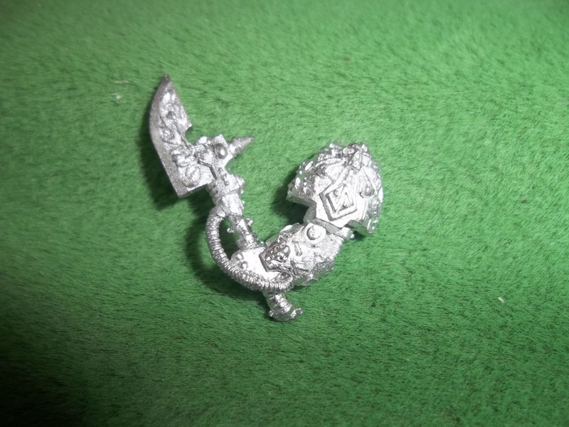 WARHAMMER40K  SPACE MARINE  SPACE WOLF TERMINATOR RUNEPRIEST FORCE AXE ARM