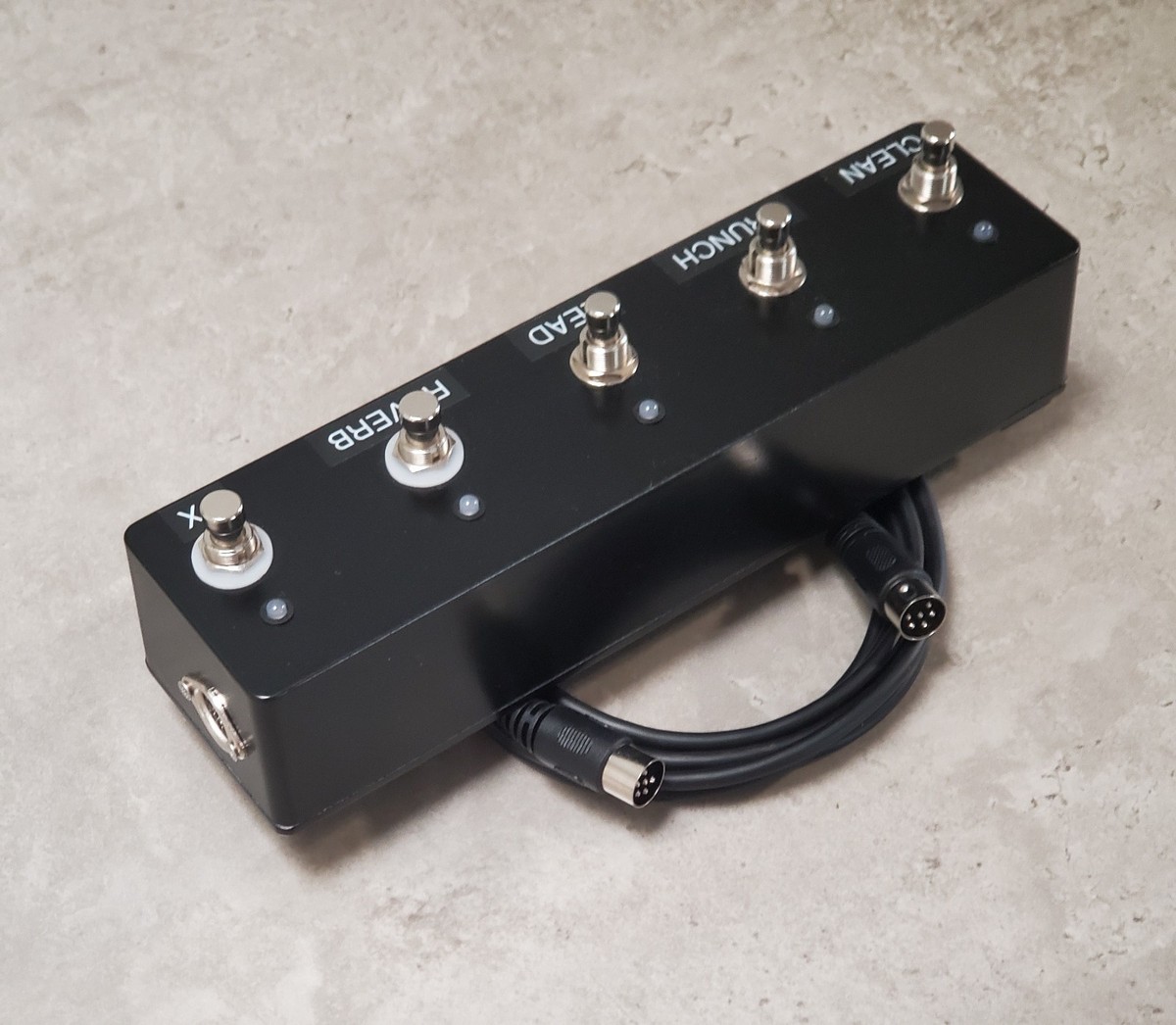 (美品) MARSHALL PEDL10021 フットスイッチ Amazon | Marshall フットスイッチ PEDL10021 LED付5連 TSL用