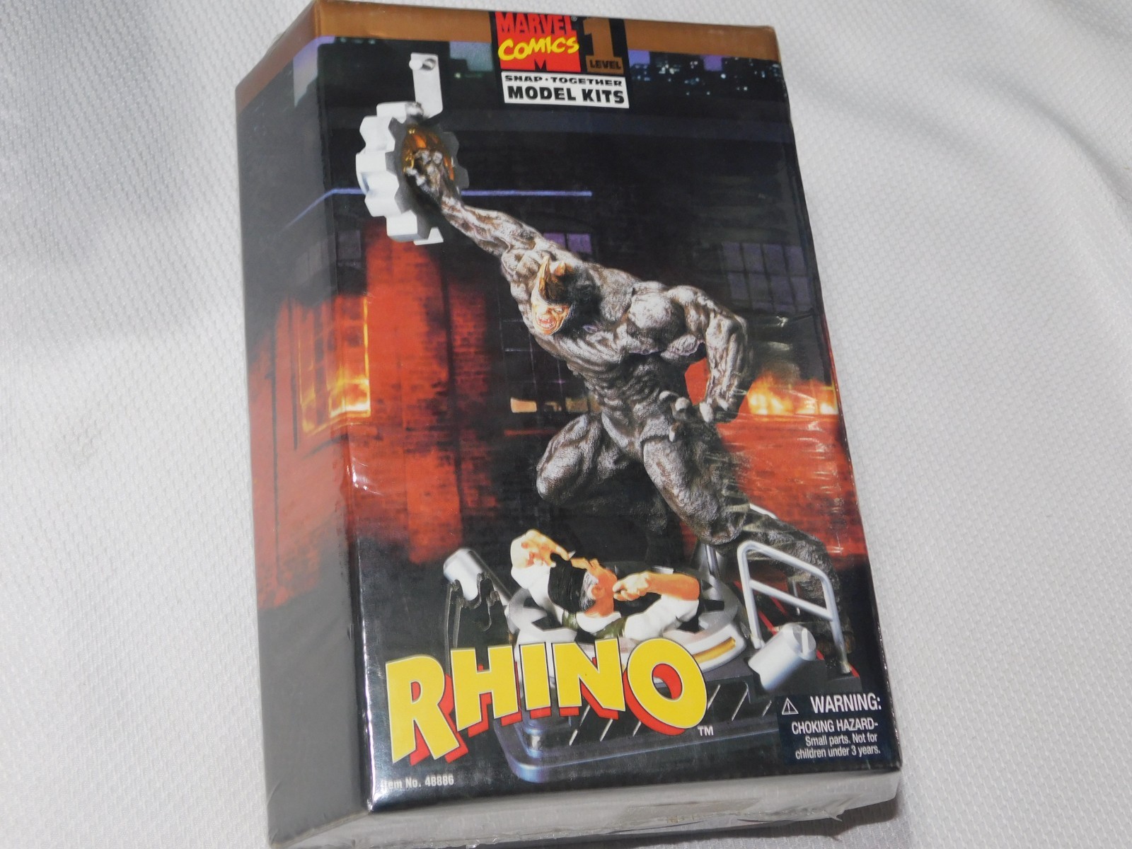 New 1998 Marvel Comics Toy Biz Rhino Level 1 Snap Model Kit Spider-Man 48886
