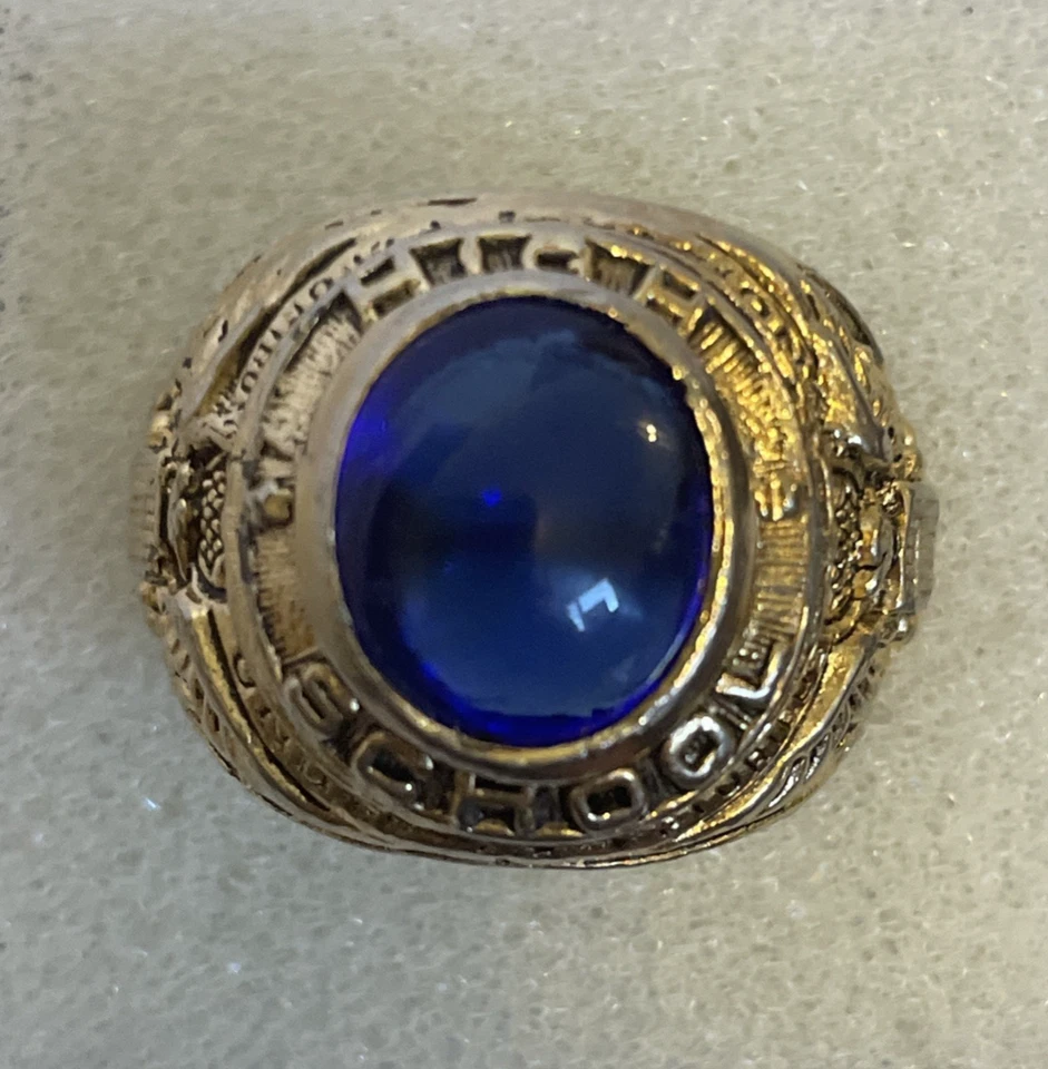 Anillo de escuela secundaria talla 9 Uncas crestas laterales de piedra azul genérico sin año ni escuela Foto 2 de 4