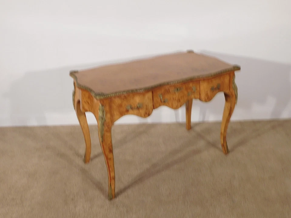 ANTIGUO ESCRITORIO FRANCÉS AÑOS 30/40 chapa ojo de pájaro Luis XV con Ormolu Foto 3 de 4