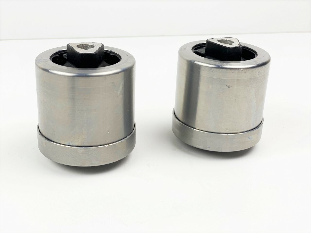 Rolls Royce Phantom Front Lower Left & Right Control Arm Bush - Aftermarket