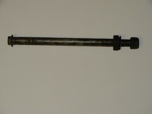 SUZUKI DR 600 SN41A 1984-1989 HINTERRADACHSE STECKACHSE ACHSE HINTEN