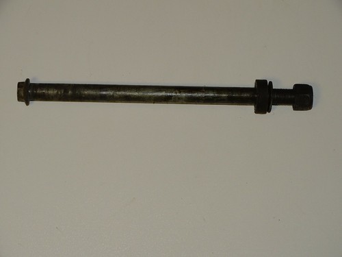 SUZUKI DR 600 SN41A 1984-1989 HINTERRADACHSE STECKACHSE ACHSE HINTEN