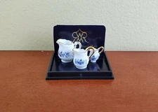 Dollhouse Pitchers x3 Reutter Porcelain 1:12 Scale Miniatures Blue Onion Pattern