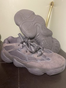 yeezy 500 size 8