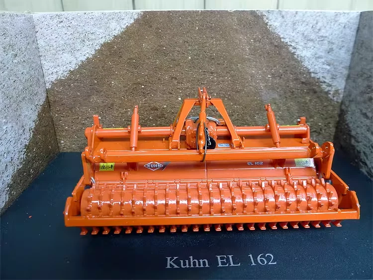 Universal Hobbies 1/32 Scale Kuhn EL 162  Power Tiller Diecast Model UH4199 - Image 4 of 4