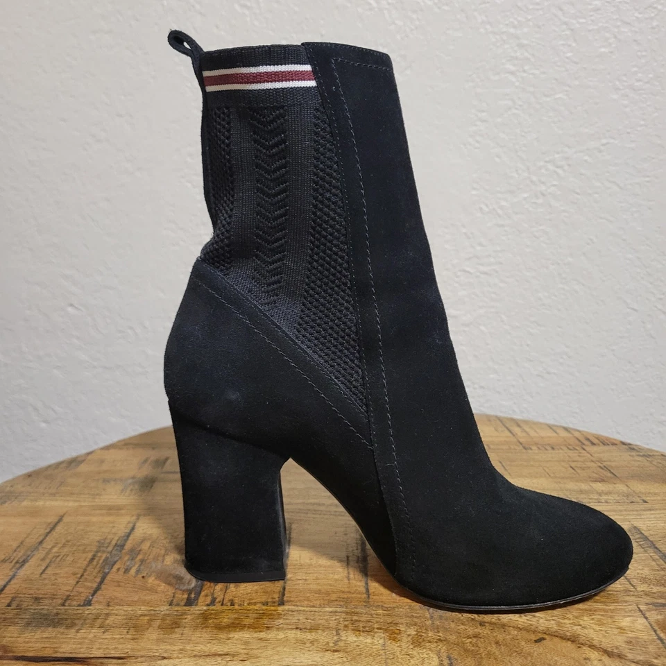 Botas de Gamuza Etienne Aigner Negras “MARELLE” Negras, Talla 7 En Buen Estado Usadas Foto 2 de 4