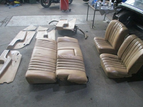 Mercedes W111 Coupe Lederausstattung / Innenaustattung / Sitze