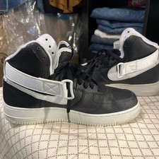 Nike air force 1 men size 10 black/white CT2303-002  in a good condition