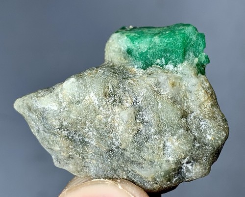Cristal/especimen de esmeralda verde natural de 12 g del famoso Swat Pakistán - Imagen 7 de 10