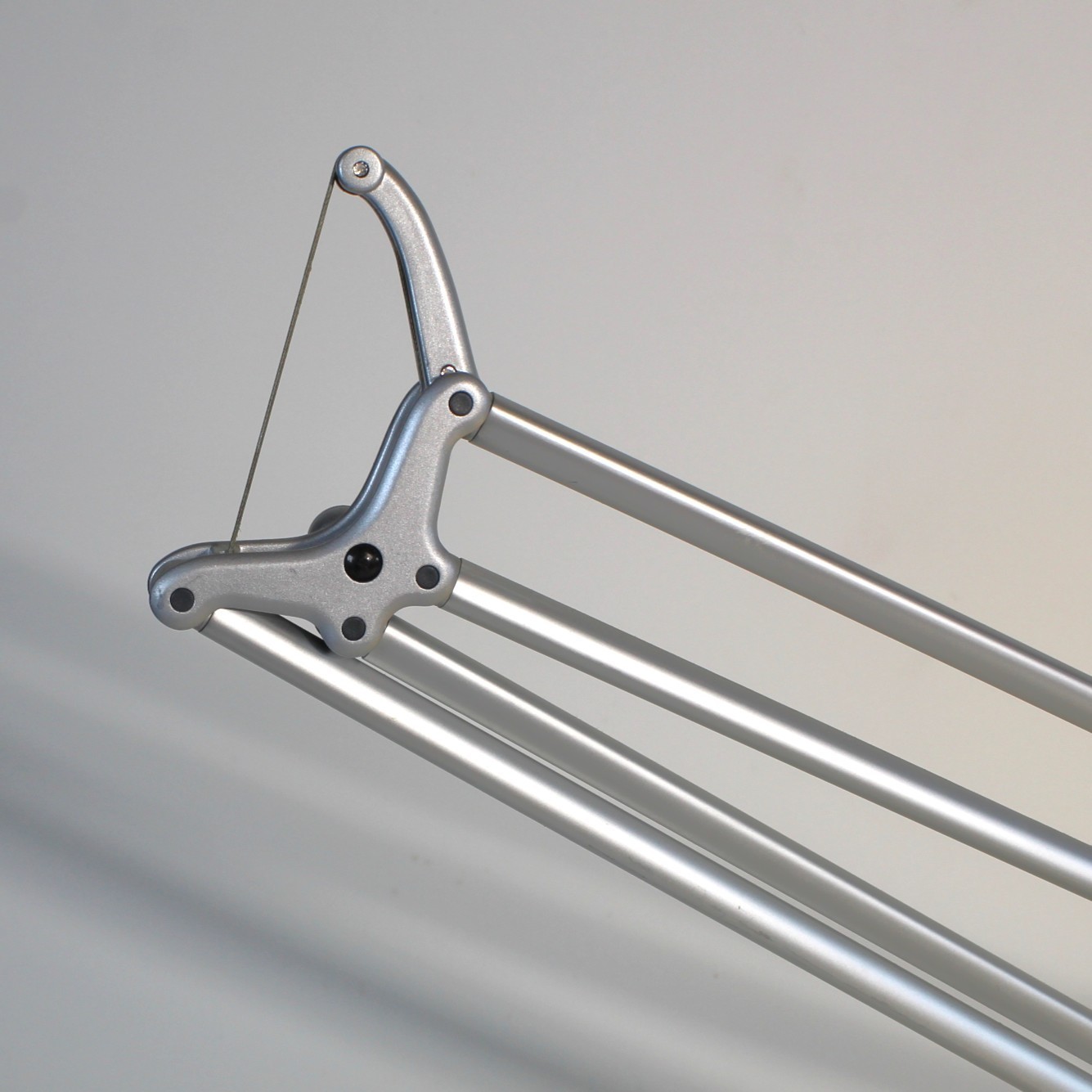 Humanscale Task Light Desk Table Lamp Adjustable Swing Arm With Base