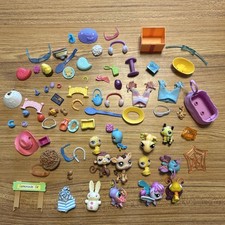 Littlest Pet Shop- 12 Pets And Lots Of Accessories