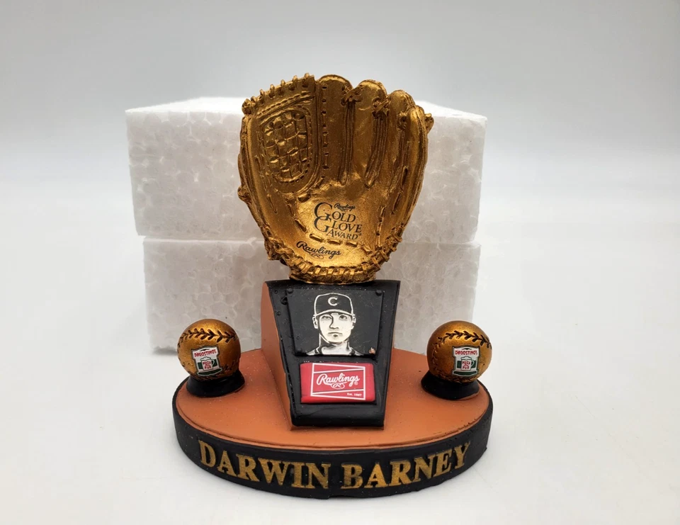 RARE 2013 Chicago Cubs Darwin Barney 4" Rawlings Gold Glove Award Replica SGA - Image 4 of 4