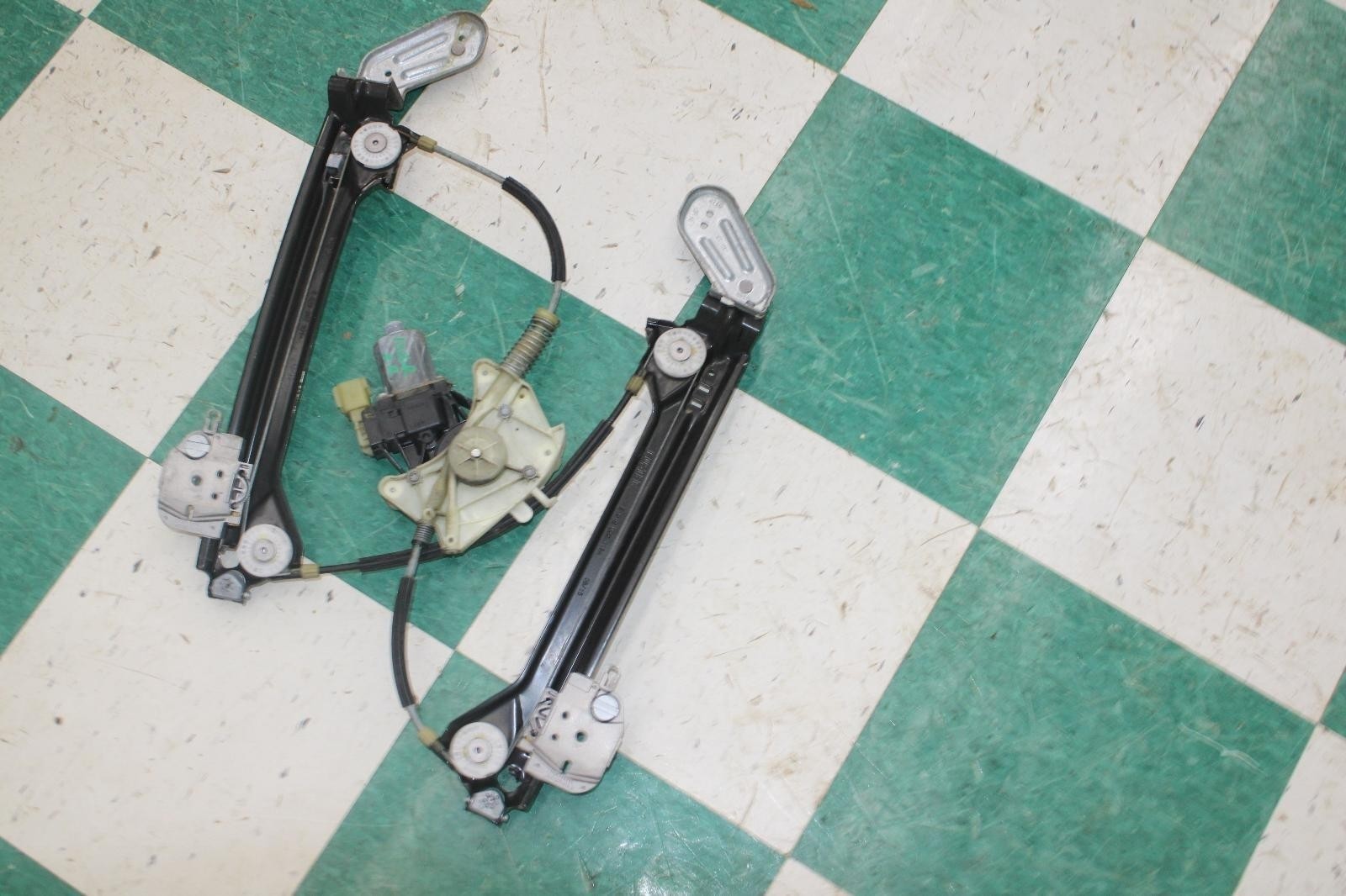 Maserati Ghibli 2014-2017 Rear Right Window regulator