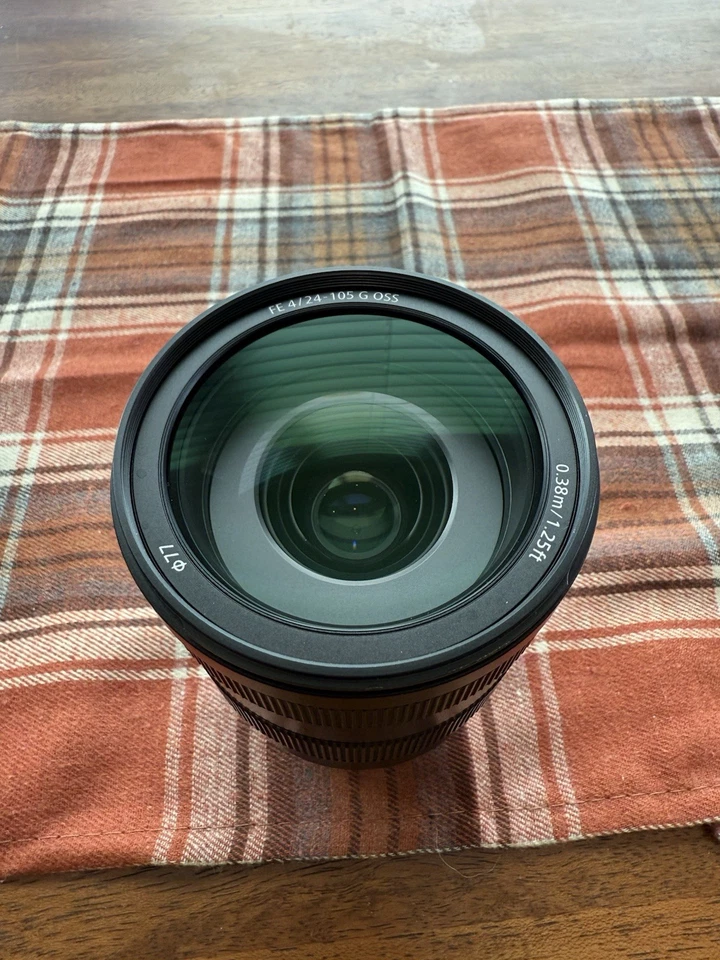 Sony G 24-105mm F/4 G OSS Standard Zoom Lens for E-Mount Cameras - Image 2 of 3