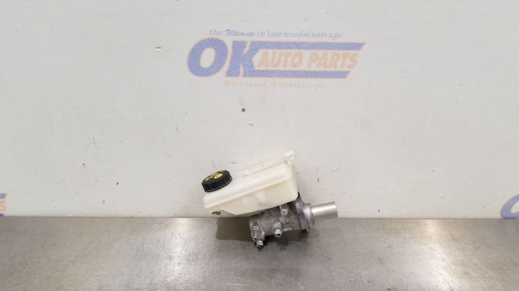 19 ASTON MARTIN VANTAGE 4.0L BRAKE MASTER CYLINDER