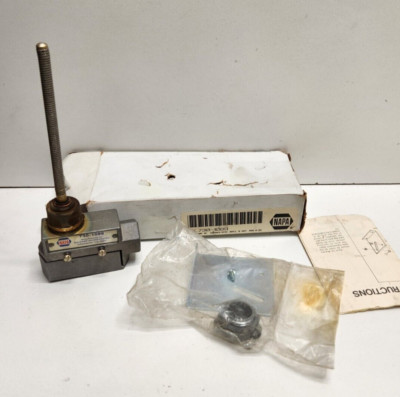 NEW OLD STOCK! NAPA MICRO-SWITCH PRESSURE SWITCH BACK UP ALARM 730-1089 ...