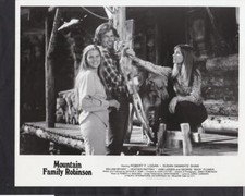 Ham Larsen Heather Rattray Susan Damante Mountain Family Robinson 79 photo 45083