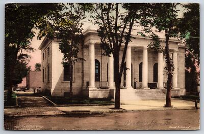 Stevens Point Wisconsin~Post Office~Postal Worker in Front~1915 Hand-Colored PC