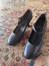 Womens Capezio black shoes medium 8.5