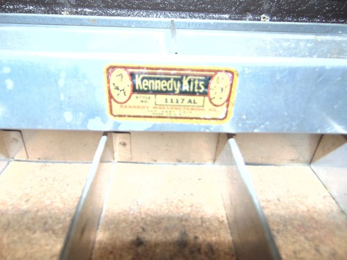 Very Nice Vintage Kennedy 1117 AL Cantilever Fishing Tackle Box Fisherman's Box - Picture 9 of 10