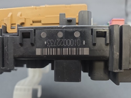 TOYOTA COROLLA 2003 RELAY INTEGRATION CONTROL MODULE UNIT 82641-02070 X28-23 - Picture 6 of 11