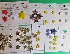 (50) STARS MULTI-COLOR 1/2"-1 1/8" PLASTIC SHANK & 2-HOLE BUTTONS ASST LOT-E571