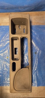 Vauxhall Cavalier Mk3 4x4 Centre Console GM90307521
