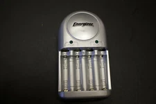 Battery Charger Energizer CHVC3  AA and AAA