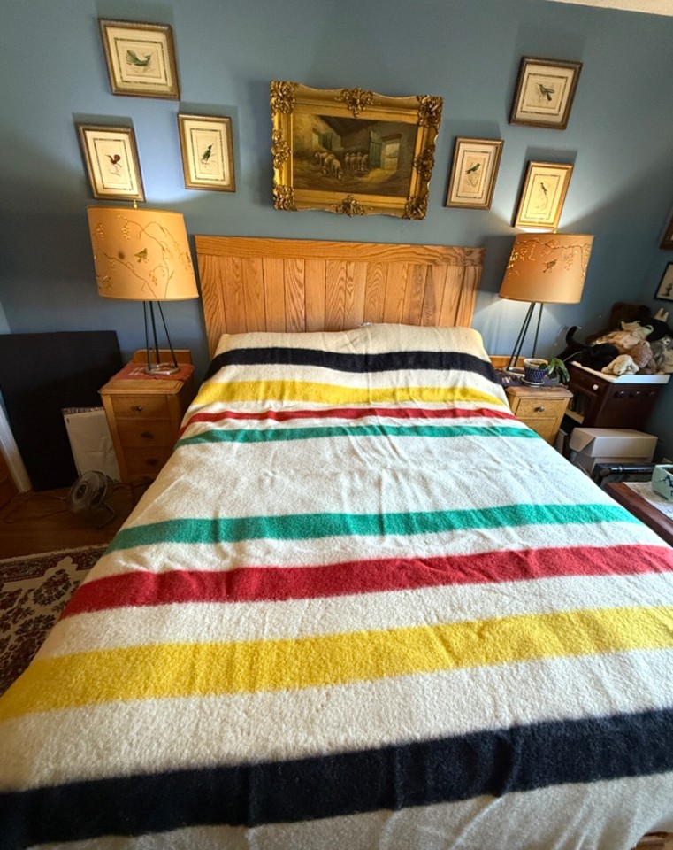 Hudson Bay Design Blanket, Rare 4 Point 100 Wool with Stripes No label