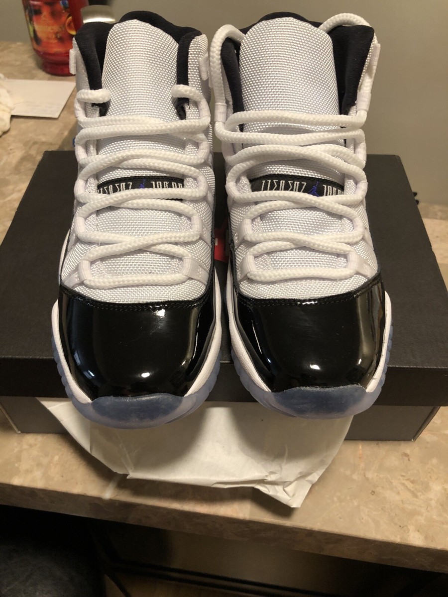 Air Jordan 11 Retro (Concords) Size 5Y (GS) White Black-Concord
