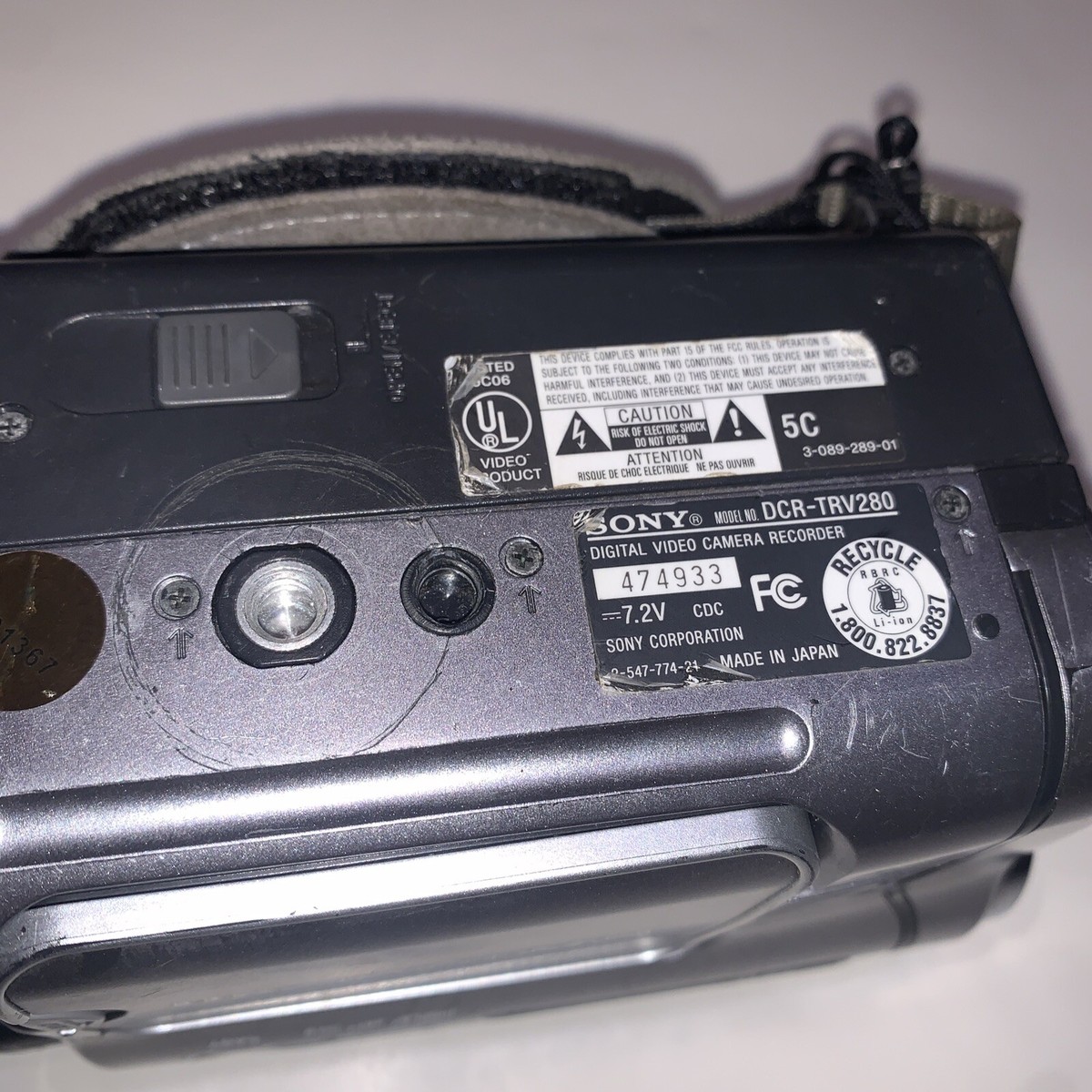 Sony Handycam DCR-TRV280 Camcorder NTSC Digital8 Camera Sony Handycam DCR-TRV280 Camcorder NTSC Digital8 Camera