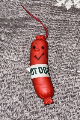 Vintage 70er oder 80er Jahre Wurst / Hot Dog Neuheit Radiergummi Prinz Gummi Gomme Gommine