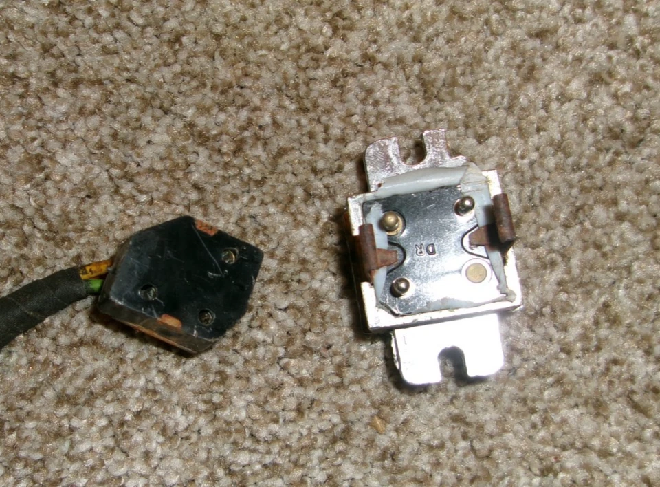 1963-64 Cadillac Single Power Window Switch Includes Terminal Block Works Well - Image 4 of 4