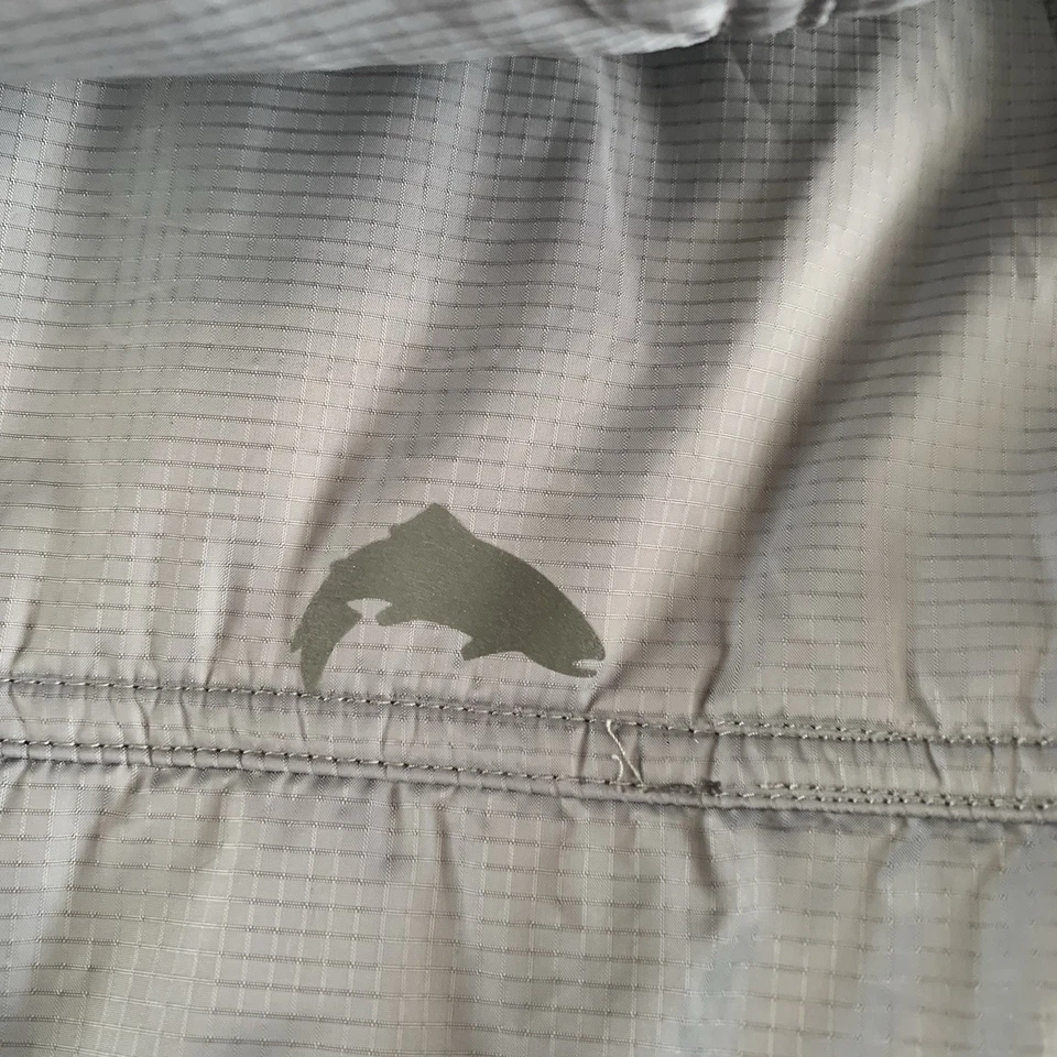 Simms Kinetic Jacket Mens Medium Gray Puffer Hooded Lightweight Fishing Coat - Image 3 of 4