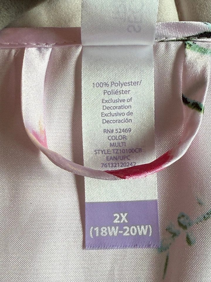 ROUPÃO DE CETIM FEMININO SECRET TREASURES. TAMANHO: 2X (18W-20W) RENDA PRETA FLORAL ROSA - Imagem 4 de 4