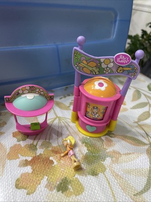 PollyWorld Polly Pocket Pollyworld Butterfly Ride Game Ticket Booth 2002 Mattel