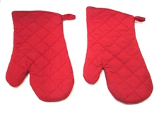 2 Quilted 100% Cotton Red 7x11 Good Pre-owned Greenbrier Oven Mitts Potholders