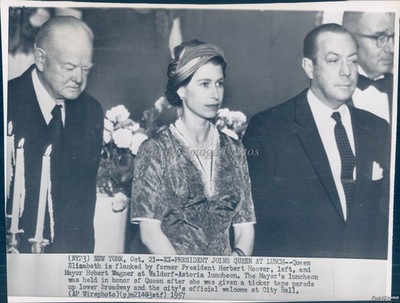 1957 New York Queen Elizabeth Herbert Hoover Robert Wagner Vintage Photo 7x9