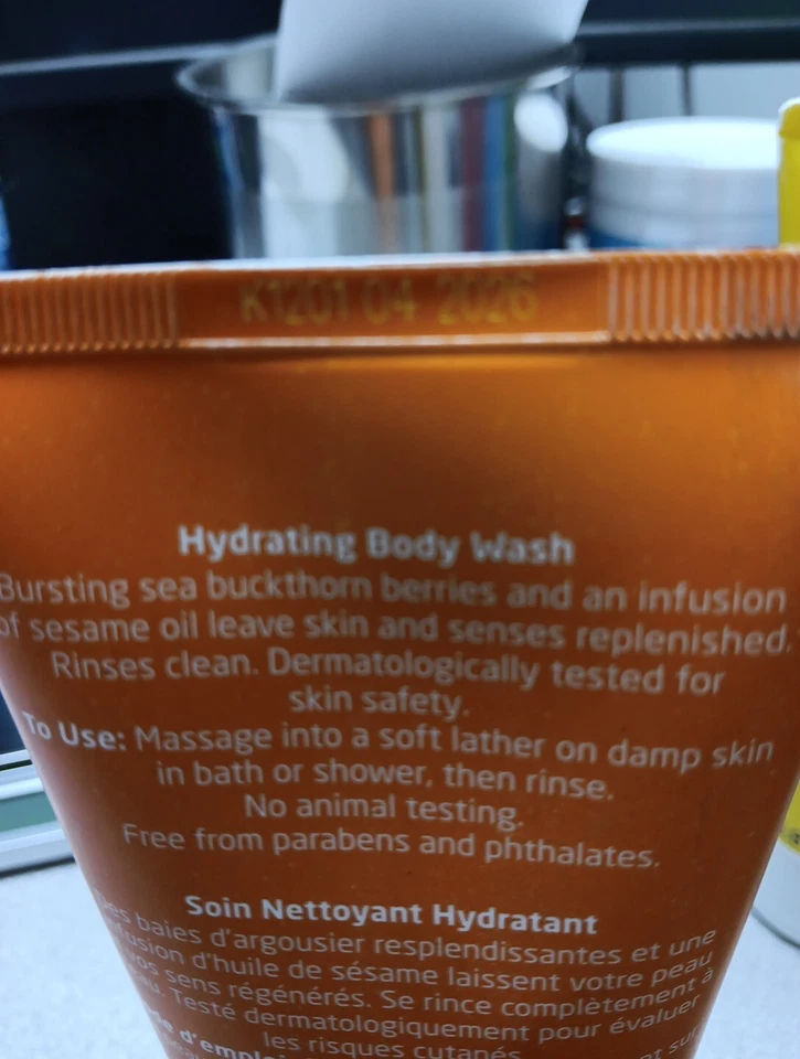 Gel de ducha Sea Buckthorn Creamy Body Wash Plus Energy 7,2 oz de Weleda Foto 3 de 4