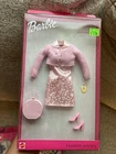 Vintage 1999 Mattel BARBIE Fashion Avenue Tea In London Pink Outift #25702 NIB