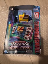 Hasbro Transformers Legacy Evolution - Twincast and Autobot Rewind Action