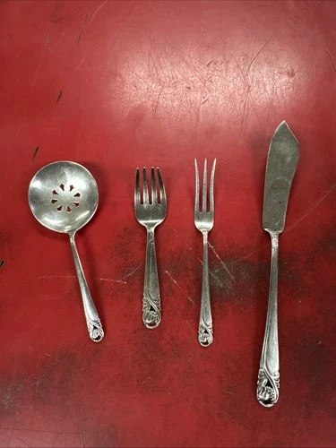 International Silver Spring Glory Fork Spoon Knife 87.25 Grams Sterling Silver