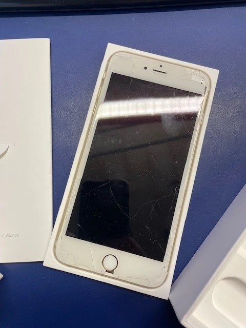 iPhone 6S Plus 64GB funktioniert einwandfrei Batt ist noch Top Display gebrochen - Bild 2 von 4