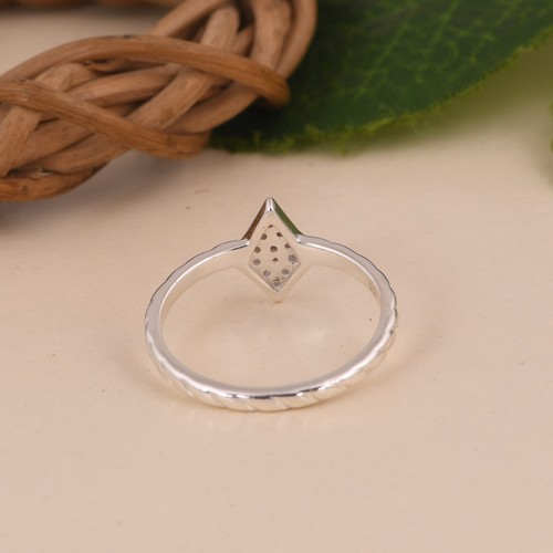 Stunning Handcraft Amethyst Sterling Silver Diamond Shaped Ring For Engagement - Picture 6 of 10