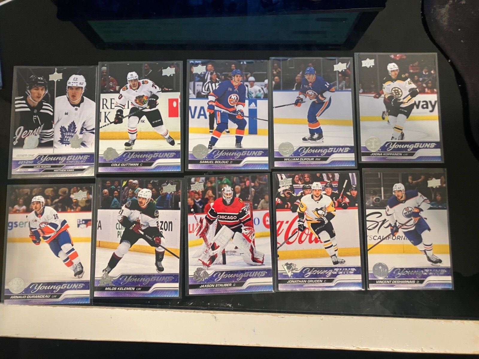 2023-24 UPPER DECK SERIES 1 YOUNG GUNS LOT OF 30 NO DOUBLES - Picture 2 of 4